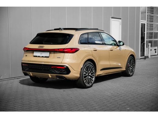 Audi Q5 2.0 TFSI e-hybrid 270 kW quattro S edition Competition Trekhaak | Panorama Dak | Luchtvering | St... ActivLease financial lease