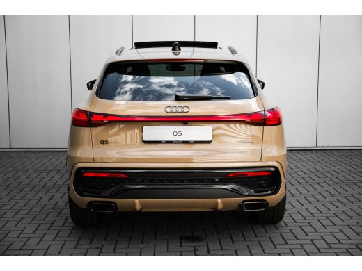 Audi Q5 2.0 TFSI e-hybrid 270 kW quattro S edition Competition Trekhaak | Panorama Dak | Luchtvering | St... ActivLease financial lease