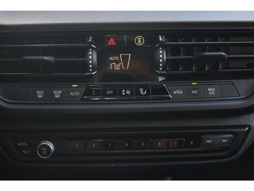 BMW 1 Serie 118i M Sport Automaat / Panoramadak / Sportstoelen / Achteruitrijcamera / LED / M Sportonderstel ... ActivLease financial lease