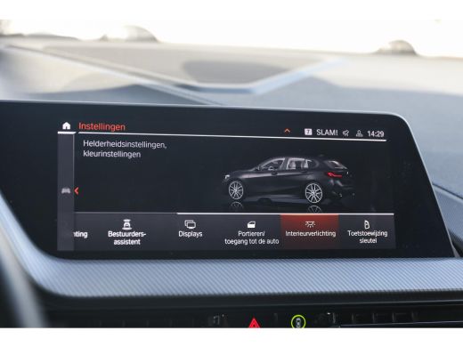 BMW 1 Serie 118i M Sport Automaat / Panoramadak / Sportstoelen / Achteruitrijcamera / LED / M Sportonderstel ... ActivLease financial lease
