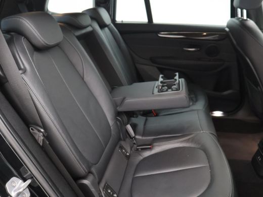 BMW 2 Serie Gran Tourer 218i 7-PERS HIGH EXECUTIVE AUT. + HEAD-UP | LEDER | AFN. TREKHAAK | CAMERA | STOELVERW. ActivLease financial lease