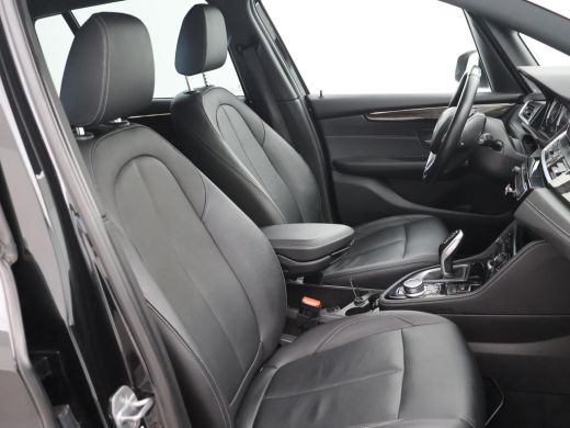 BMW 2 Serie Gran Tourer 218i 7-PERS HIGH EXECUTIVE AUT. + HEAD-UP | LEDER | AFN. TREKHAAK | CAMERA | STOELVERW. ActivLease financial lease
