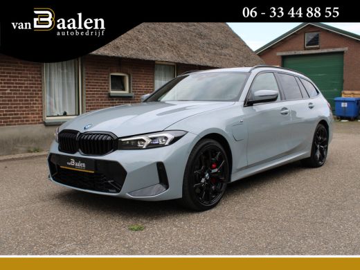 BMW 3 Serie Touring 330e PANO LED LEER VOLLL M-SPORT M-PAKKET 17000KM!!! BMW 3 Serie Touring 330e PANO LED LEER VOLLL M-SPORT M-PAKKET 17000KM!!!