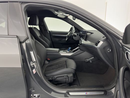 BMW i4 eDrive40 84 kWh M-Sportpack [ 3-Fase ] { SOH-95%} (INCL-BTW) *LEATHER-ALCANTARA | FULL-LED | ADAP... ActivLease financial lease