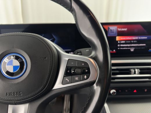 BMW i4 eDrive40 84 kWh M-Sportpack [ 3-Fase ] { SOH-95%} (INCL-BTW) *LEATHER-ALCANTARA | FULL-LED | ADAP... ActivLease financial lease
