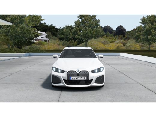 BMW i4 eDrive40 High Executive M Sport / Schuif-kanteldak / Comfort Access / Adaptieve LED / Stoelverwar... ActivLease financial lease