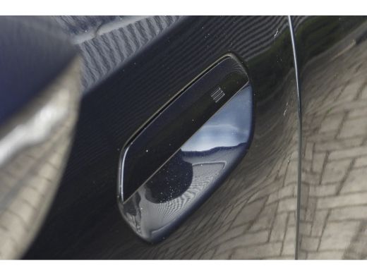 BMW i5 eDrive40 M Sport / Panoramadak / Trekhaak / Adaptief onderstel / Stoelventilatie / Comfort Access... ActivLease financial lease