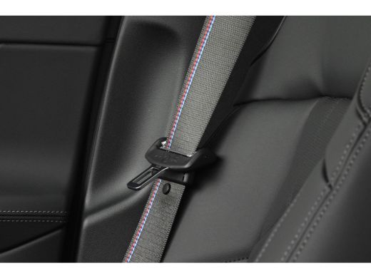 BMW i5 eDrive40 M Sport / Panoramadak / Trekhaak / Adaptief onderstel / Stoelventilatie / Comfort Access... ActivLease financial lease