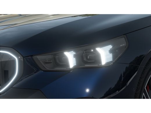 BMW i5 eDrive40 M Sport / Panoramadak / Trekhaak / Adaptief onderstel / Stoelventilatie / Comfort Access... ActivLease financial lease