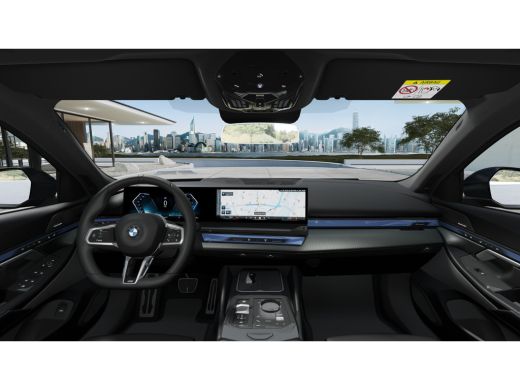 BMW i5 eDrive40 M Sport / Panoramadak / Trekhaak / Adaptief onderstel / Stoelventilatie / Comfort Access... ActivLease financial lease