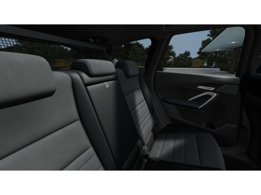 BMW iX1 eDrive20 High Executive M Sport Automaat / Panoramadak / Trekhaak / Sportstoelen / M Adaptief ond... ActivLease financial lease