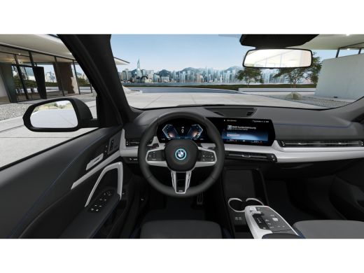 BMW iX1 eDrive20 M Sport / Sportstoelen / Achteruitrijcamera / M Adaptief onderstel / Stoelverwarming / H... ActivLease financial lease