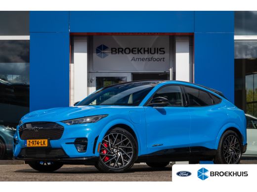 Ford Mustang Mach-E Mach-E GT Extended AWD 98 kWh | Cruise adaptief | 20'' | Alcantara | Apple Carplay/Android Auto |... Ford Mustang Mach-E Mach-E GT Extended AWD 98 kWh | Cruise adaptief | 20'' | Alcantara | Apple Carplay/Android Auto |...