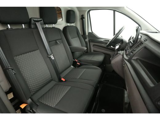 Ford Transit Custom 2.0 TDCI L2H1 Automaat Airco Cruise Camera Carplay 2x Schuifdeur 3 Persoons LED PDC ActivLease financial lease