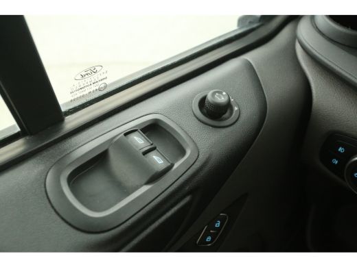 Ford Transit Custom 2.0 TDCI L2H1 Automaat Airco Cruise Camera Carplay 2x Schuifdeur 3 Persoons LED PDC ActivLease financial lease