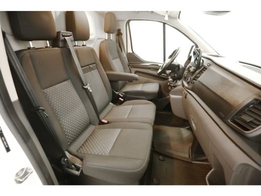 Ford Transit Custom 300 2.0 TDCI L2H1 Trend | Airco | Camera | Cruise | Carplay | Navigatie | PDC | 3 Persoons ActivLease financial lease