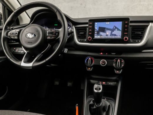 Kia Stonic 1.0 T-GDi DynamicLine (APPLE CARPLAY, NAVIGATIE, CAMERA, SPORTSTOELEN, KEYLESS, LM VELGEN, PARKEE... ActivLease financial lease