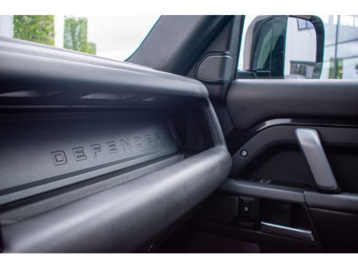 Land Rover Defender 110 2.0 P400e 110 X-Dynamic HSE -Urban body-22"-Standkachel-Trekhaak-360 Camera-Pano-Keyless- ActivLease financial lease