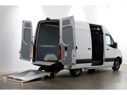 Mercedes-Benz Sprinter 315 CDI 150pk RWD 9G Automaat L2H2 Laadklep Airco/Camera/Navi 05-2021 ActivLease financial lease