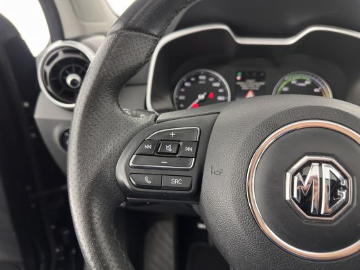 MG ZS EV EV Luxury 45 kWh {SOH-90 %} (INCL-BTW) Aut. *PANO | LUXURY-LEATHER | CCS-FASTLOADER | KEYLESS | N... ActivLease financial lease