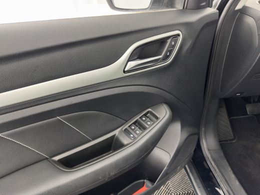 MG ZS EV EV Luxury 45 kWh {SOH-90 %} (INCL-BTW) Aut. *PANO | LUXURY-LEATHER | CCS-FASTLOADER | KEYLESS | N... ActivLease financial lease