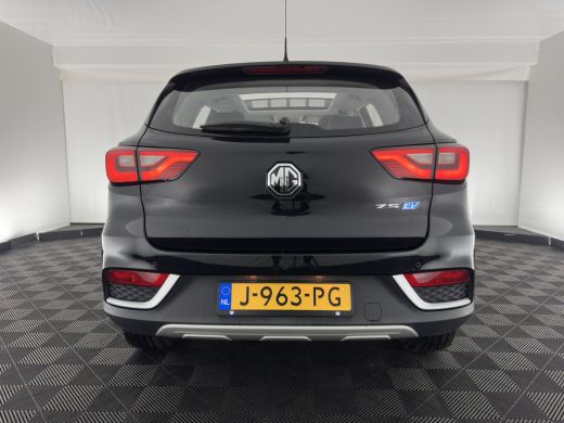 MG ZS EV EV Luxury 45 kWh {SOH-90 %} (INCL-BTW) Aut. *PANO | LUXURY-LEATHER | CCS-FASTLOADER | KEYLESS | N... ActivLease financial lease