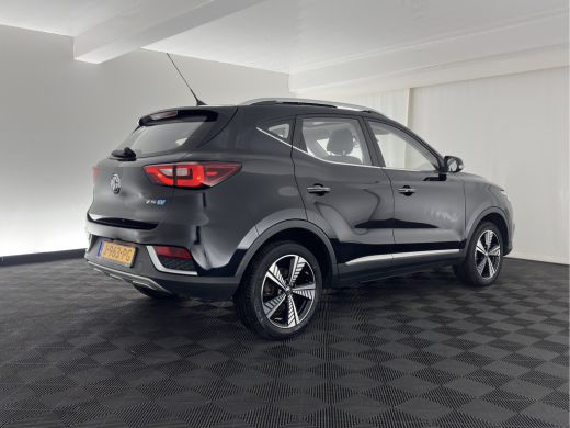 MG ZS EV EV Luxury 45 kWh {SOH-90 %} (INCL-BTW) Aut. *PANO | LUXURY-LEATHER | CCS-FASTLOADER | KEYLESS | N... ActivLease financial lease