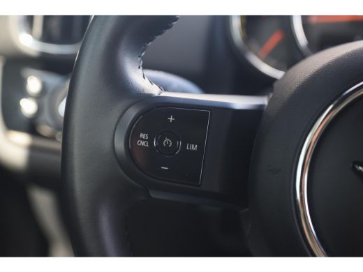 Mini Countryman Cooper S E ALL4 / Panoramadak / Stoelverwarming / LED / Airconditioning / Cruise Control ActivLease financial lease