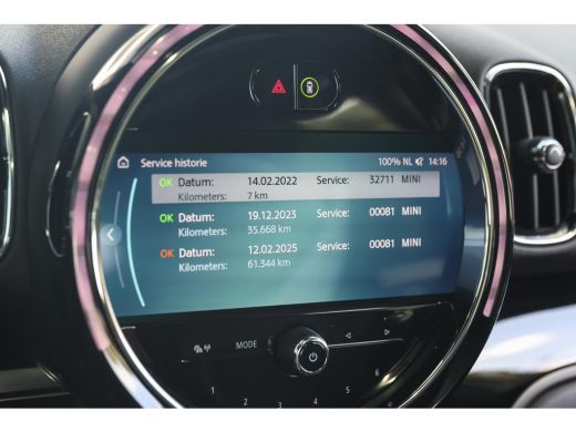 Mini Countryman Cooper S E ALL4 / Panoramadak / Stoelverwarming / LED / Airconditioning / Cruise Control ActivLease financial lease