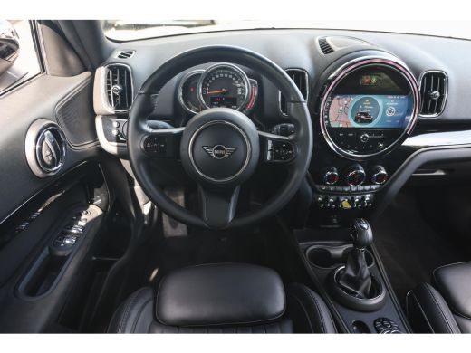 Mini Countryman Cooper S E ALL4 / Panoramadak / Stoelverwarming / LED / Airconditioning / Cruise Control ActivLease financial lease
