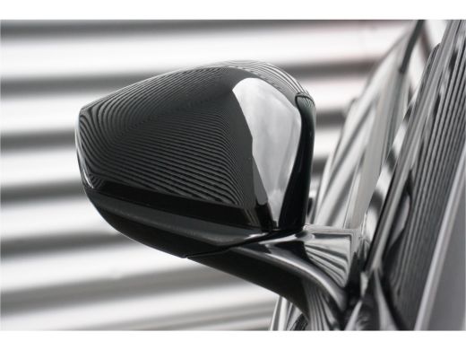 Opel Astra 1.6 HYBRID 180PK ULTIMATE AUTOMAAT / NAVI / LEDER / CLIMA / AGR / PDC / 17" LMV / CAMERA / BLACK ... ActivLease financial lease