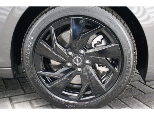 Opel Astra 1.6 HYBRID 180PK ULTIMATE AUTOMAAT / NAVI / LEDER / CLIMA / AGR / PDC / 17" LMV / CAMERA / BLACK ... ActivLease financial lease