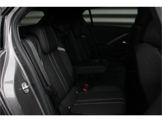 Opel Astra 1.6 HYBRID 180PK ULTIMATE AUTOMAAT / NAVI / LEDER / CLIMA / AGR / PDC / 17" LMV / CAMERA / BLACK ... ActivLease financial lease