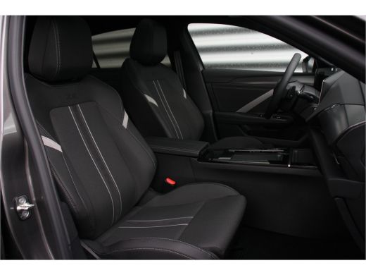 Opel Astra 1.6 HYBRID 180PK ULTIMATE AUTOMAAT / NAVI / LEDER / CLIMA / AGR / PDC / 17" LMV / CAMERA / BLACK ... ActivLease financial lease