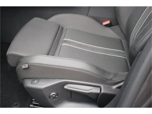 Opel Astra 1.6 HYBRID 180PK ULTIMATE AUTOMAAT / NAVI / LEDER / CLIMA / AGR / PDC / 17" LMV / CAMERA / BLACK ... ActivLease financial lease