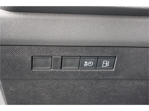 Opel Astra 1.6 HYBRID 180PK ULTIMATE AUTOMAAT / NAVI / LEDER / CLIMA / AGR / PDC / 17" LMV / CAMERA / BLACK ... ActivLease financial lease