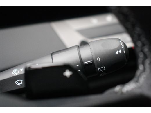 Opel Astra 1.6 HYBRID 180PK ULTIMATE AUTOMAAT / NAVI / LEDER / CLIMA / AGR / PDC / 17" LMV / CAMERA / BLACK ... ActivLease financial lease