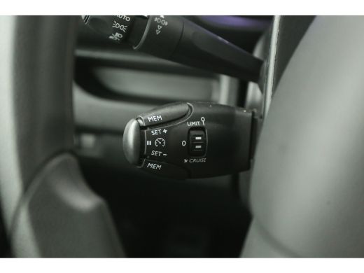 Opel Vivaro 2.0 CDTI L2H1 | 145PK | Airco | Camera | Cruise | Carplay | Navigatie | Parkeersensoren | 3 Persoons ActivLease financial lease