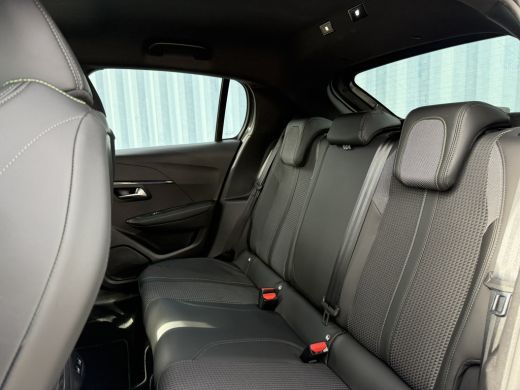 Peugeot 208 GT | Airco (automatisch) | Cruise control | Lederen stuurwiel ActivLease financial lease