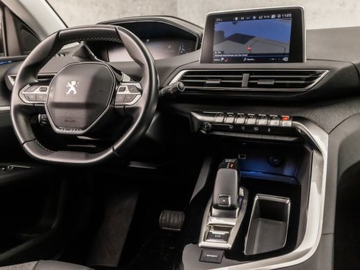 Peugeot 3008 1.2 PureTech Sport Automaat (APPLE CARPLAY, GROOT NAVI, 360 CAMERA, LEDER, SPORTSTOELEN, KEYLESS,... ActivLease financial lease