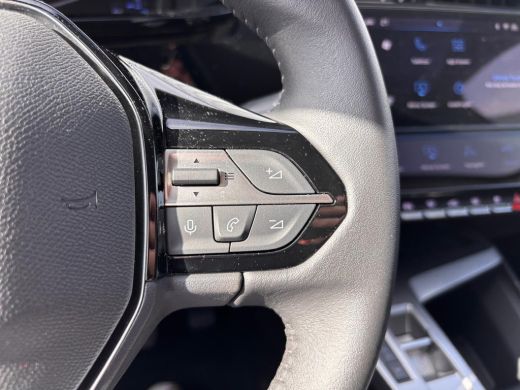 Peugeot 308 1.2 Allure 130PK Automaat | 360 Camera | Keyless | Navigatie | Apple Carplay /Android Auto | 17" ... ActivLease financial lease