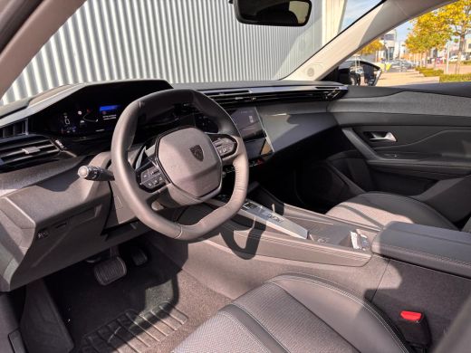 Peugeot 308 1.2 Allure 130PK Automaat | 360 Camera | Keyless | Navigatie | Apple Carplay /Android Auto | 17" ... ActivLease financial lease