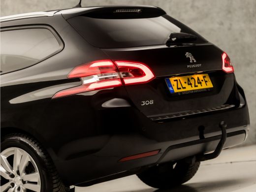 Peugeot 308 SW 1.2 PureTech Sport (PANORAMADAK, APPLE CARPLAY, LEDER, GROOT NAVI, SPORTSTOELEN, PARKEERSENSOR... ActivLease financial lease