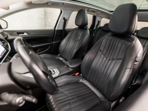 Peugeot 308 SW 1.2 PureTech Sport (PANORAMADAK, APPLE CARPLAY, LEDER, GROOT NAVI, SPORTSTOELEN, PARKEERSENSOR... ActivLease financial lease