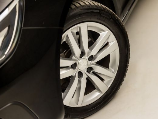 Peugeot 308 SW 1.2 PureTech Sport (PANORAMADAK, APPLE CARPLAY, LEDER, GROOT NAVI, SPORTSTOELEN, PARKEERSENSOR... ActivLease financial lease