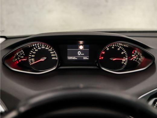 Peugeot 308 SW 1.2 PureTech Sport (PANORAMADAK, APPLE CARPLAY, LEDER, GROOT NAVI, SPORTSTOELEN, PARKEERSENSOR... ActivLease financial lease