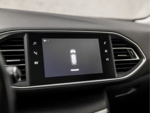 Peugeot 308 SW 1.2 PureTech Sport (PANORAMADAK, APPLE CARPLAY, LEDER, GROOT NAVI, SPORTSTOELEN, PARKEERSENSOR... ActivLease financial lease