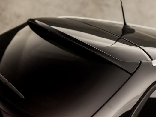 Peugeot 308 SW 1.2 PureTech Sport (PANORAMADAK, APPLE CARPLAY, LEDER, GROOT NAVI, SPORTSTOELEN, PARKEERSENSOR... ActivLease financial lease