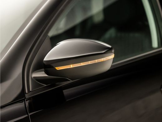 Peugeot 308 SW 1.2 PureTech Sport (PANORAMADAK, APPLE CARPLAY, LEDER, GROOT NAVI, SPORTSTOELEN, PARKEERSENSOR... ActivLease financial lease