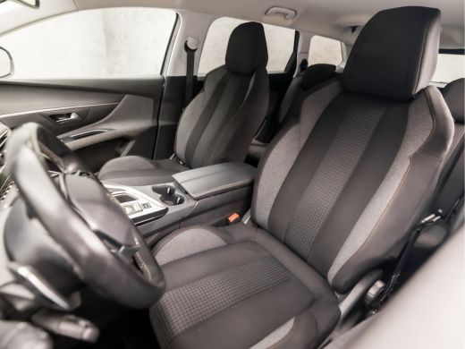 Peugeot 5008 1.2 PureTech Sport 7 Persoons Automaat (APPLE CARPLAY, GROOT NAVI, GETINT GLAS, PARKEERSENSOREN, ... ActivLease financial lease